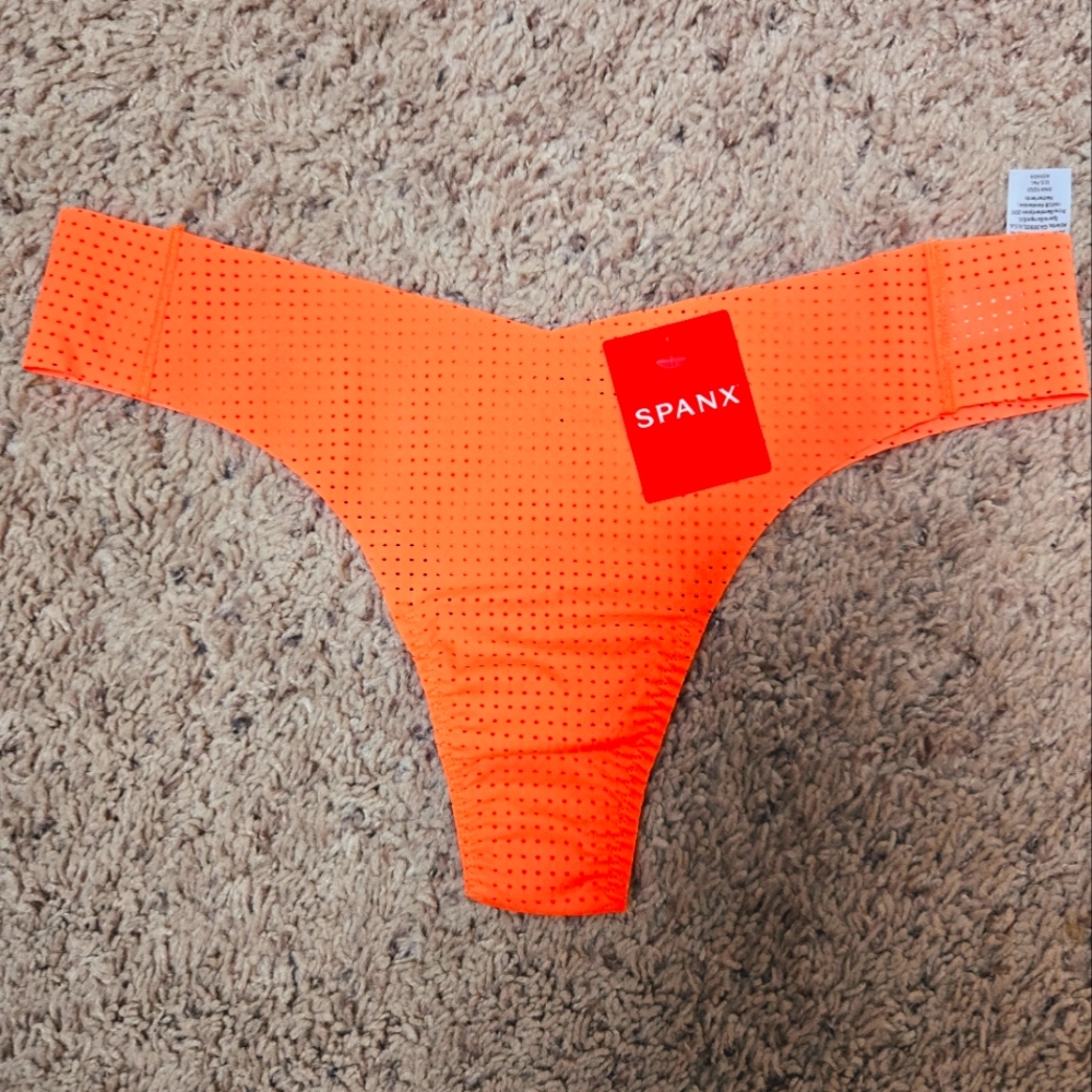 SPANX airflow thong panties S